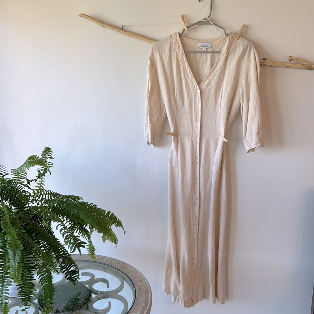 Linen midi with button detail and 3/4 sleeves